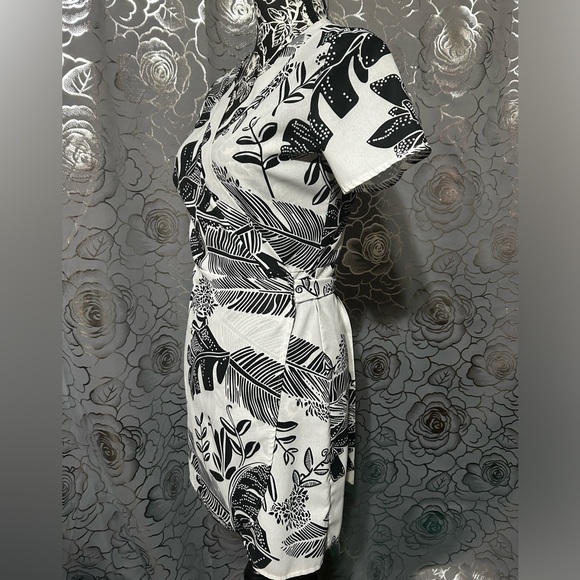 Black White Palm Print Short Wrap Dress - Picture 2 of 5